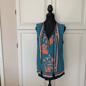 Sleeveless top, size XL